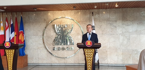 6��16��A�b�F�����ѳB�A�n���n�F���j�ϪL�t�n�o�����ܡC �n���n�F���ϹΨѹϡ]�Ϥ��Y�T����ƻs�^