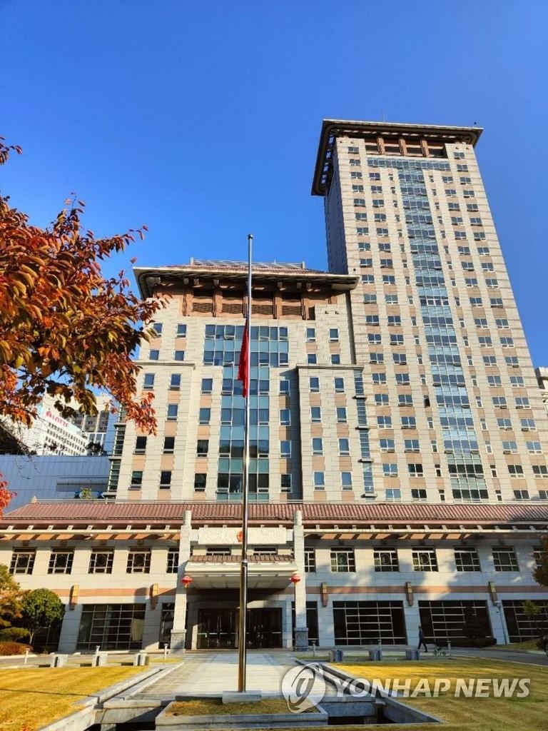 10��31��A����n�n���j���]���b�X�s�����������|���ƬG�J���̡C����n���j�Ϩ������e�@�ѴN���ƬG�V�n���~�泡���x�뮶�P���ݫH�C ���p��/����n���j���]�ѹϡ]�Ϥ��Y�T����ƻs�^