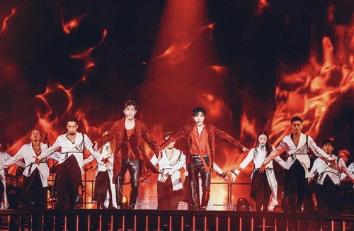 東方神起日本巡迴演唱會現場照 SM娛樂供圖(圖片嚴禁轉載複製)