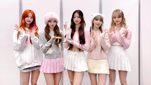 資料圖片:女團LE SSERAFIM 韓聯社/SOURCE MUSIC供圖(圖片嚴禁轉載複製)