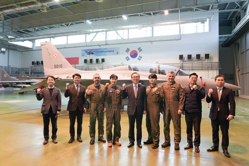 ���a�ɶ�3��5��A�b�i���A�n���~�������I�P�]�~���^�X�ݪi���ŭx�����J����������ŭx��a�C �n���~�泡�ѹϡ]�Ϥ��Y�T����ƻs�^