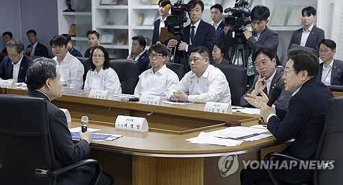 7��25��A�b�ʽB�D�l����SPC�T�ߺX�U�l�ؤu�t�A�n���`�Χ��b���]�k�@�^�X�u�����j���~�a�`�{���Ҹ�y�ͷ|���C ���p��/�`�Ϋǳq�T��v�O�̹�