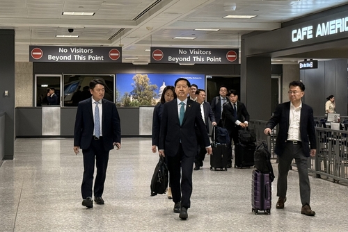 ���a�ɶ�10��15��A������]�e�Ʃ~���^��F����ز��y�����Ǵ������C ���p��