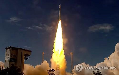 ��ƹϤ��G�f���h�γ~���νìP�����ح�7�������B�����b�o�g�ɪšC ���p��/�t�z����U�༽�e���I�ϡ]�Ϥ��Y�T����ƻs�^