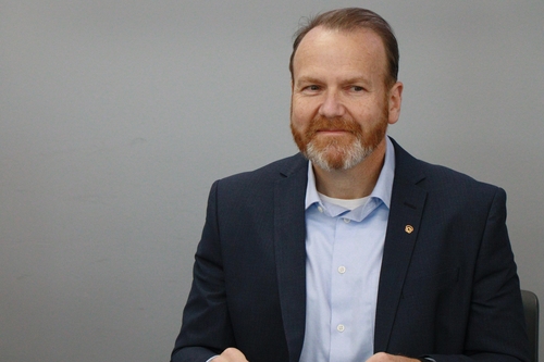 ��ƹϤ��G����Defense��������q�t�d�y��~�Ȫ��������i·�w�w�� ���p��