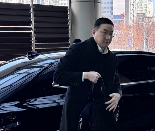 1��4��A����ӳq�L���������Ӱȯ�Ť��߱ҵ{�u�ءC ���p��