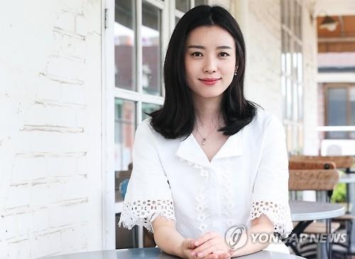 한효주 "얼굴에 이렇게 신경 쓴 영화는 처음이에요" - 3