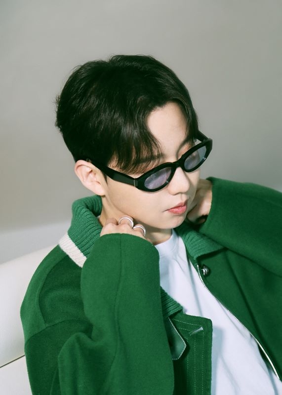 프로듀서 코스믹보이