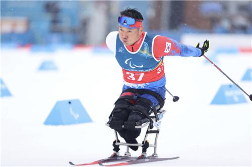 설원 위를 달리는 '평창 영웅' 신의현