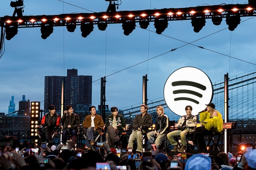 BTS·블랙핑크도 손잡았다�KK팝 시장서 존재감 높인 스포티파이