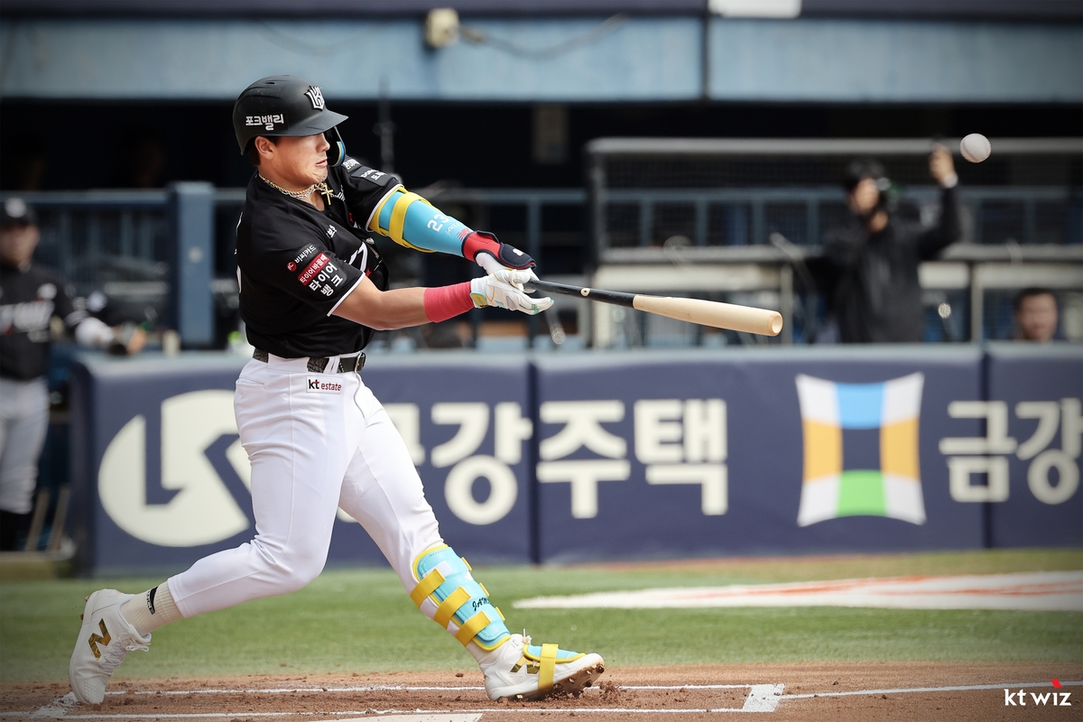 kt 안현민의 3월 29일 LG전 모습. 