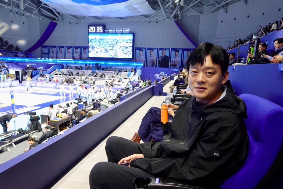 대한항공-현대캐피탈 간 챔프 5차전 찾은 이영택 GS칼텍스 감독