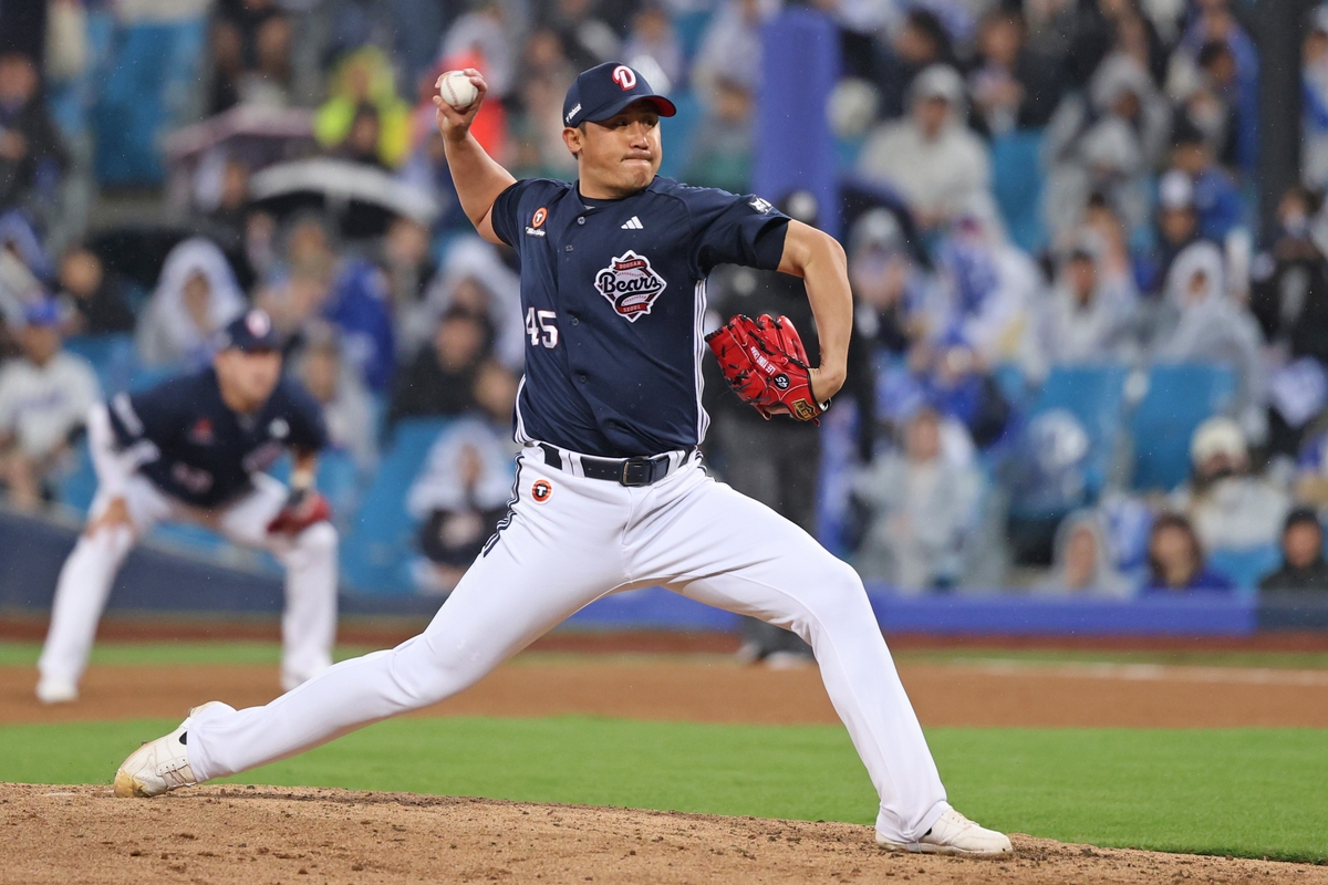 시즌 첫 승을 따낸 두산 이용찬의 1일 경기 모습. 