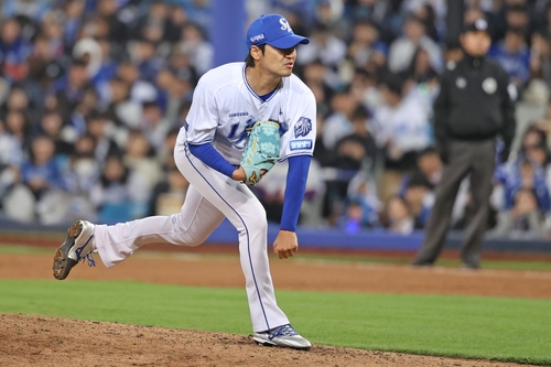 삼성 백정현의 11일 경기 투구 모습. 