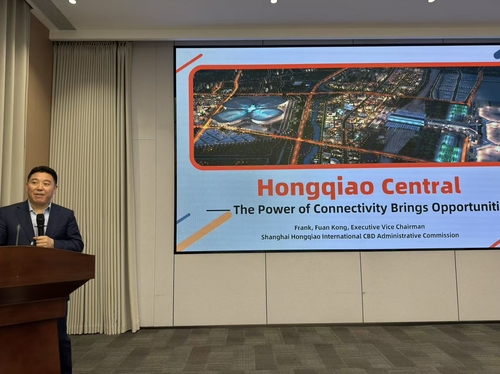 [르포] "하루에 기업 40개씩 입주"�K��상하이 훙차오 국제상무구역