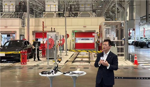 왕하오 테슬라 부사장