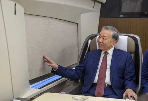 방중 베트남 서기장, 베이징∼광시 2천400�R 고속철 이동