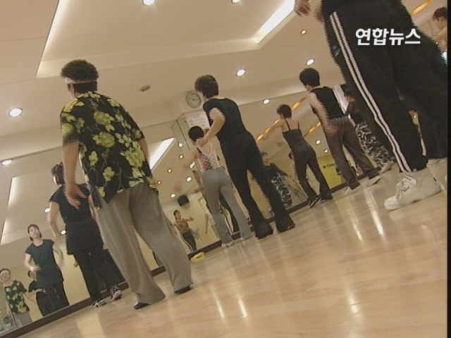 OECD�G�n���k���魫�P�Ш|���ǧΦ��Ϥ�