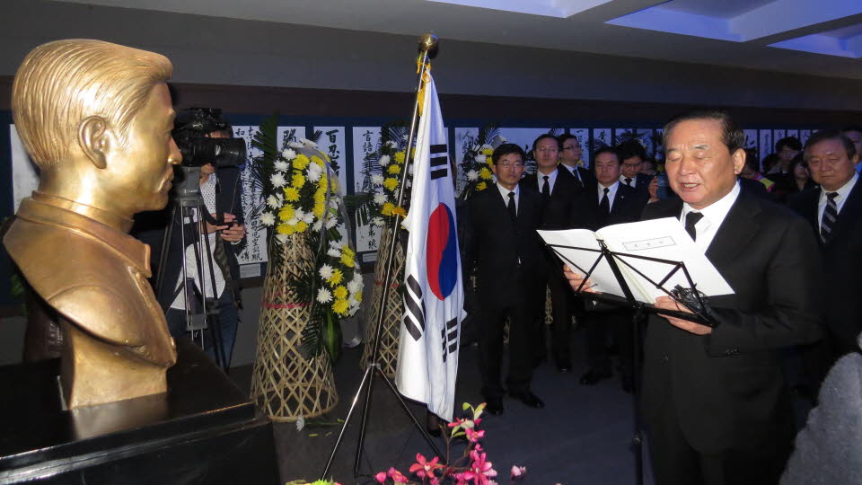 �w���ڸq�h���104�g�~�������ʦb�j�s�|��