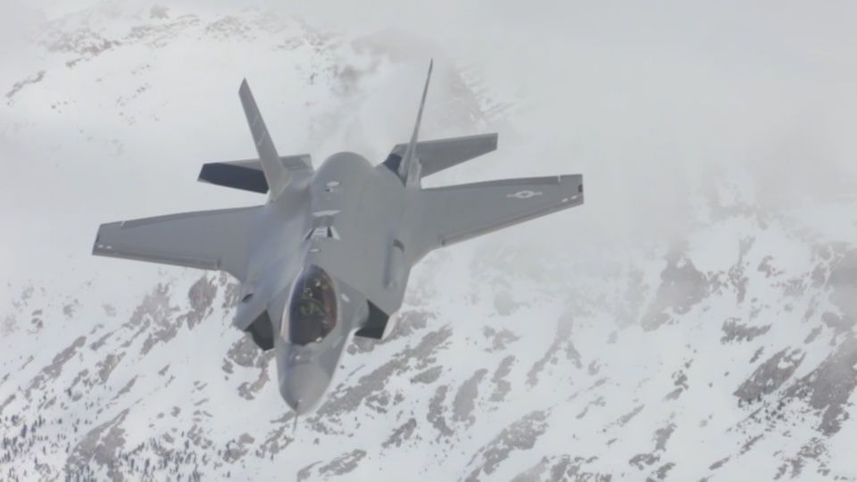 �n���M�w�ʶR40�[F-35A�԰��� ����O7����
