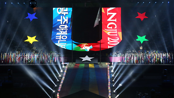 2015���{�j�B�|�꺡����