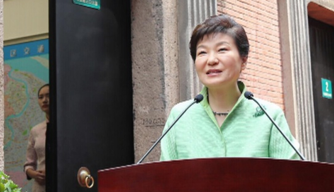 ���Ӵf�X�ݤW���j�������{�ɬF���§}