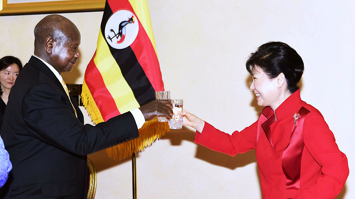 �Q�z�F�`�ΫŧG�N����P���A���x�ƦX�@