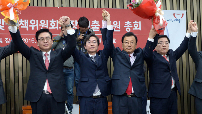 �����F�ҡ����묣�����\�������@ �Υ[�@�Ҥ�����