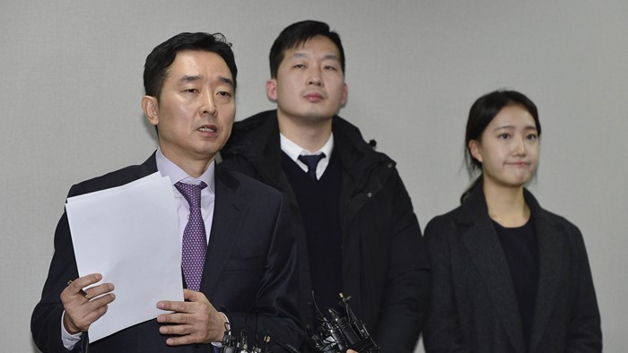 �e�p��������^���N����M����ǻD