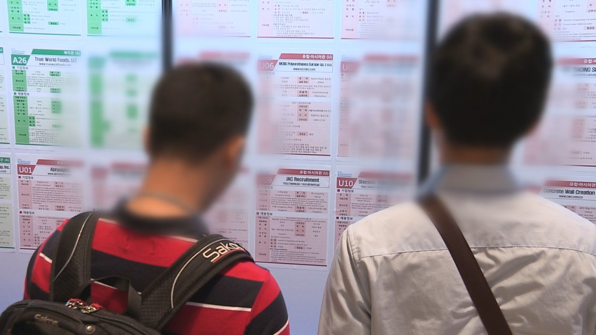 ��2016�~��ڥ��~�̤H�Ƴо��v�s��