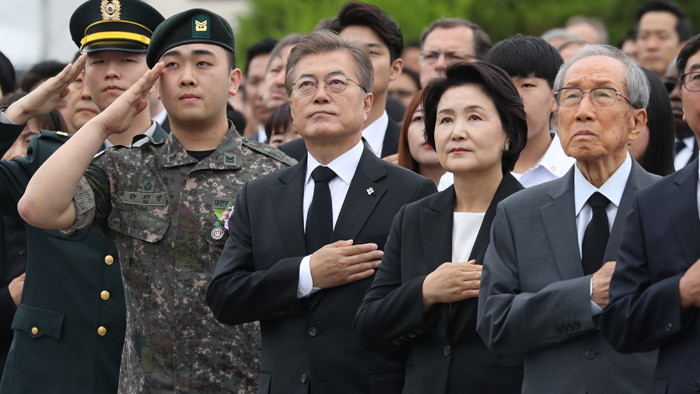 ��b�G�㩾�����ܡG�R�ꤣ���O�u�M�i�B