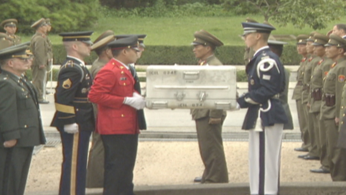 ���A�q���豵���ˬ��x���e���첰