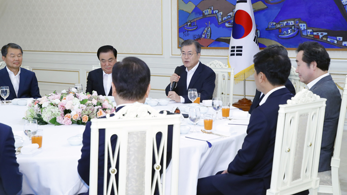 �����j��a�����@�Ӭ����A��