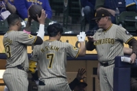 Padres Brewers Baseball