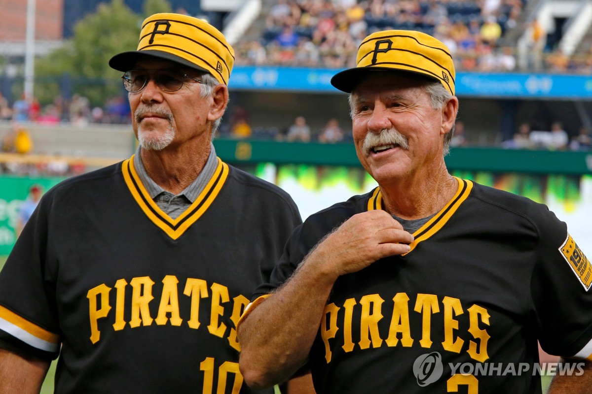1979년 피츠버그의 WS 우승을 이끌었던 필 가너 전 감독(오른쪽)