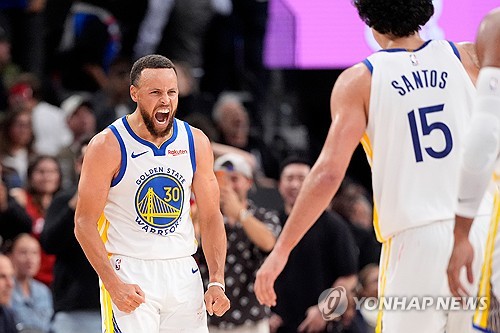 NBA 골든스테이트, 클리퍼스 잡고 PO행 기회�K커리 3점슛 7개
