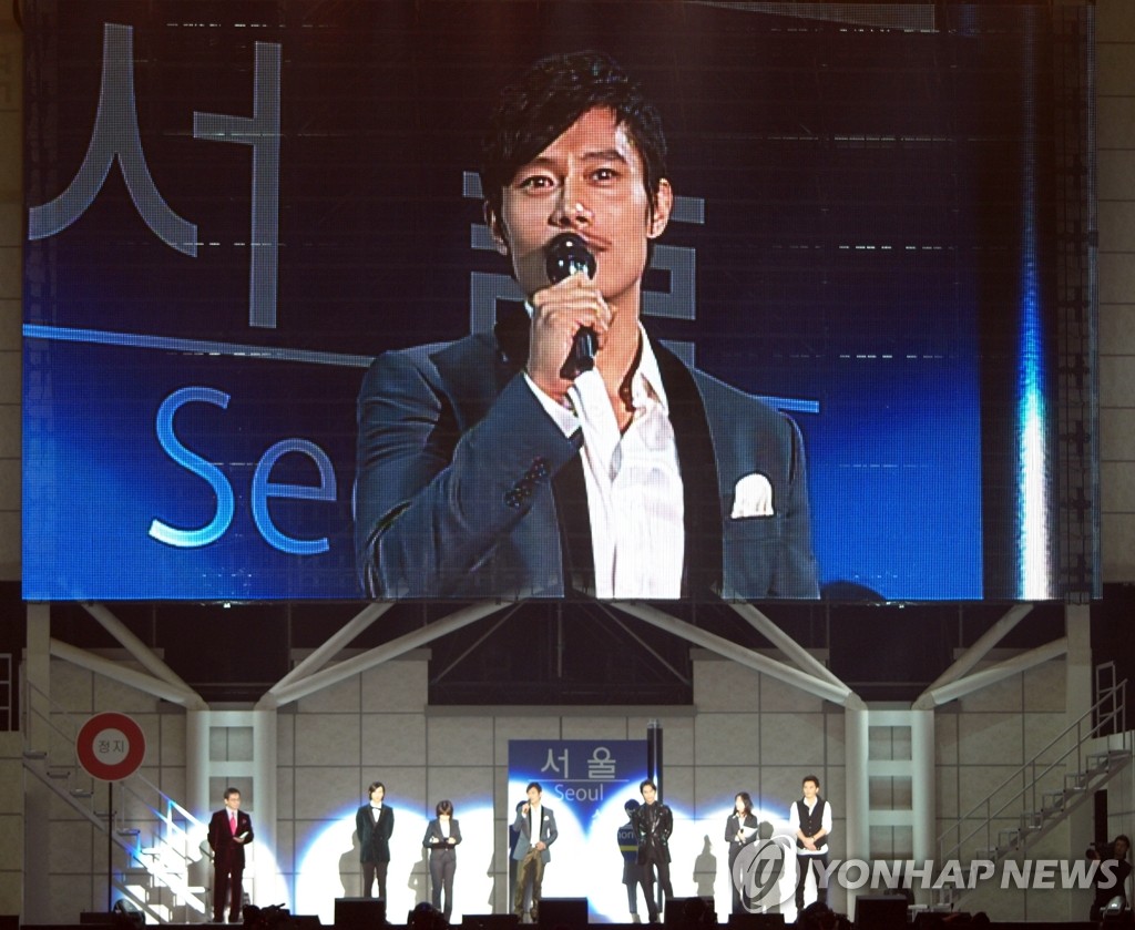 �����˰ѥ[�饻��FOUR OF A KIND�������|