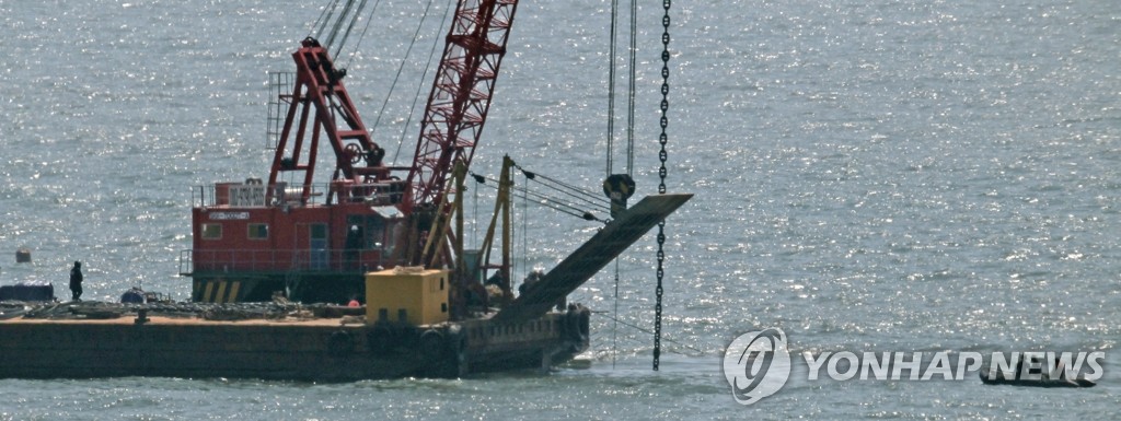 함수 인양 가속화..체인 결속