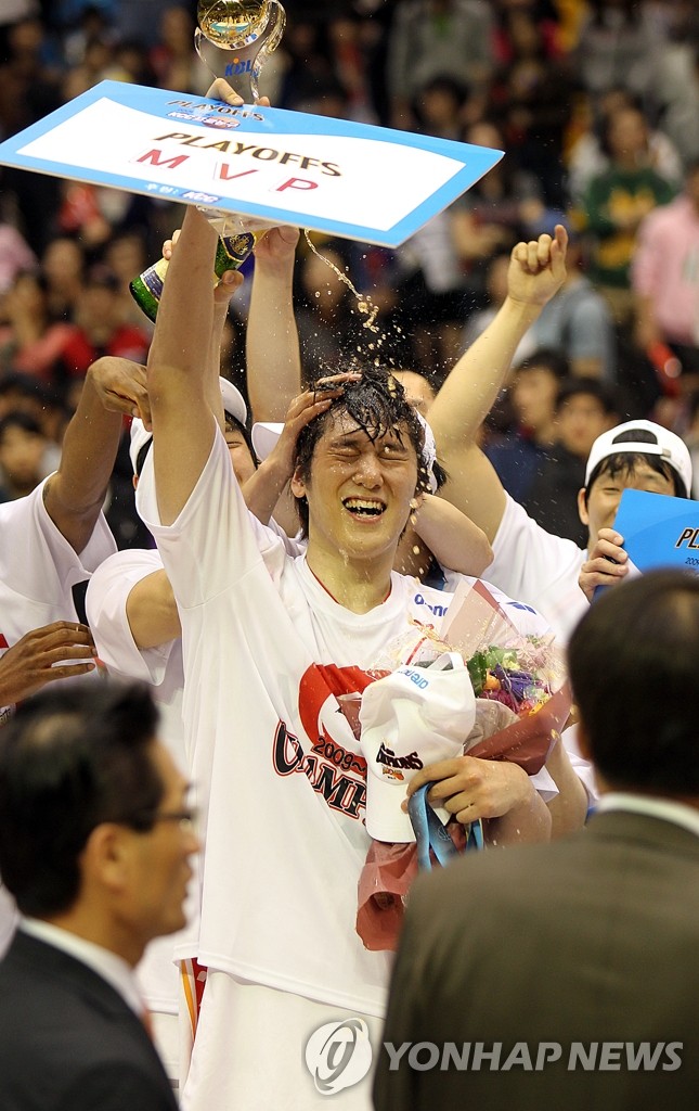 MVP 함지훈의 함박웃음