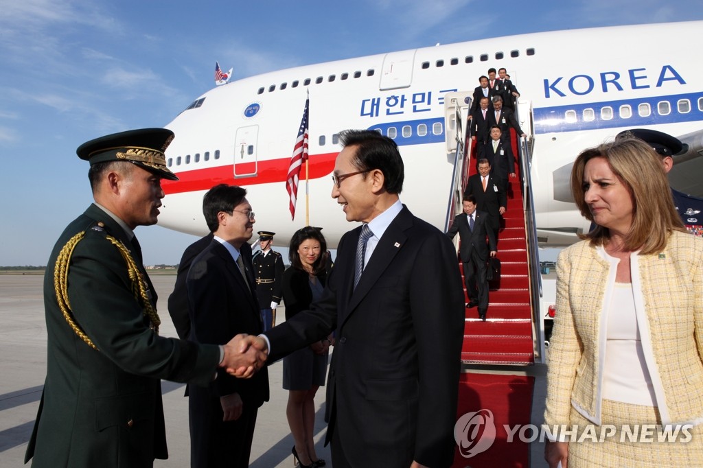 워싱턴 도착한 이 대통령