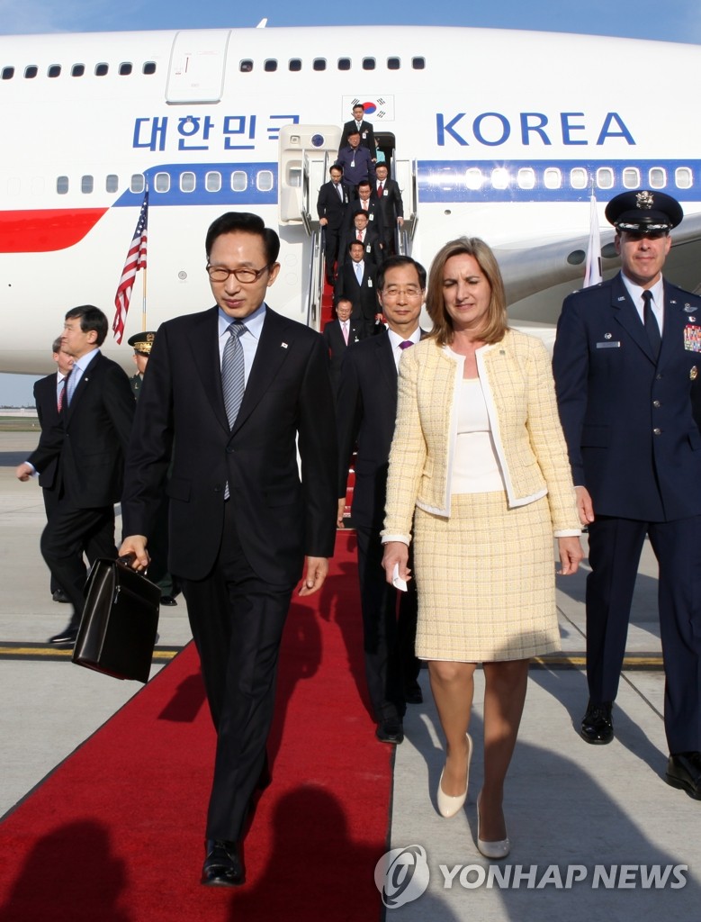 워싱턴 도착한 이 대통령