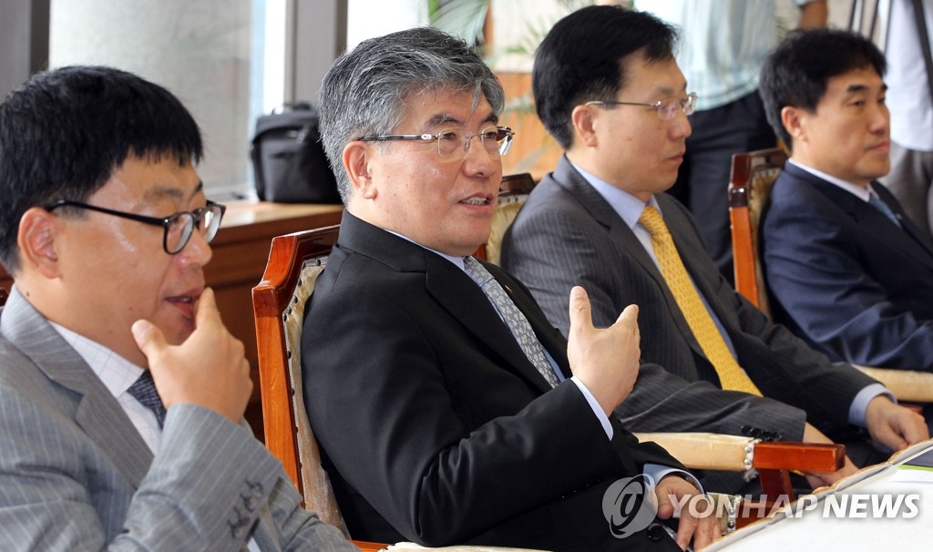 央行舉行投資銀行懇談會