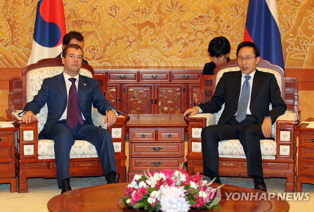 李明博總統會見梅德韋傑夫