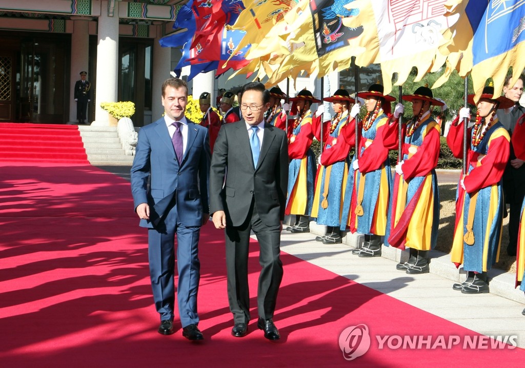 李明博總統會見梅德韋傑夫