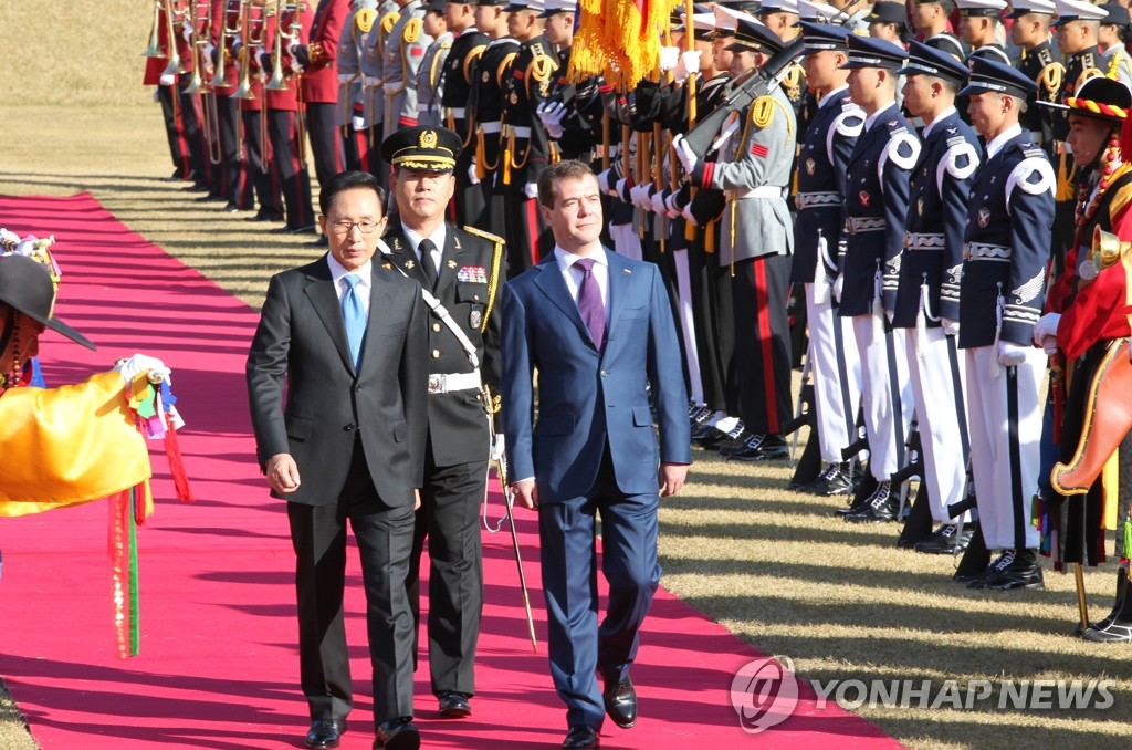 李明博總統會見梅德韋傑夫