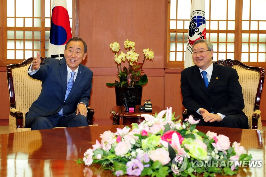 潘基文會晤外長金星煥