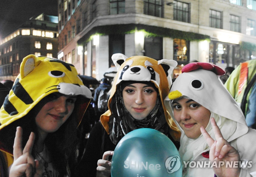 ���y�j��^��