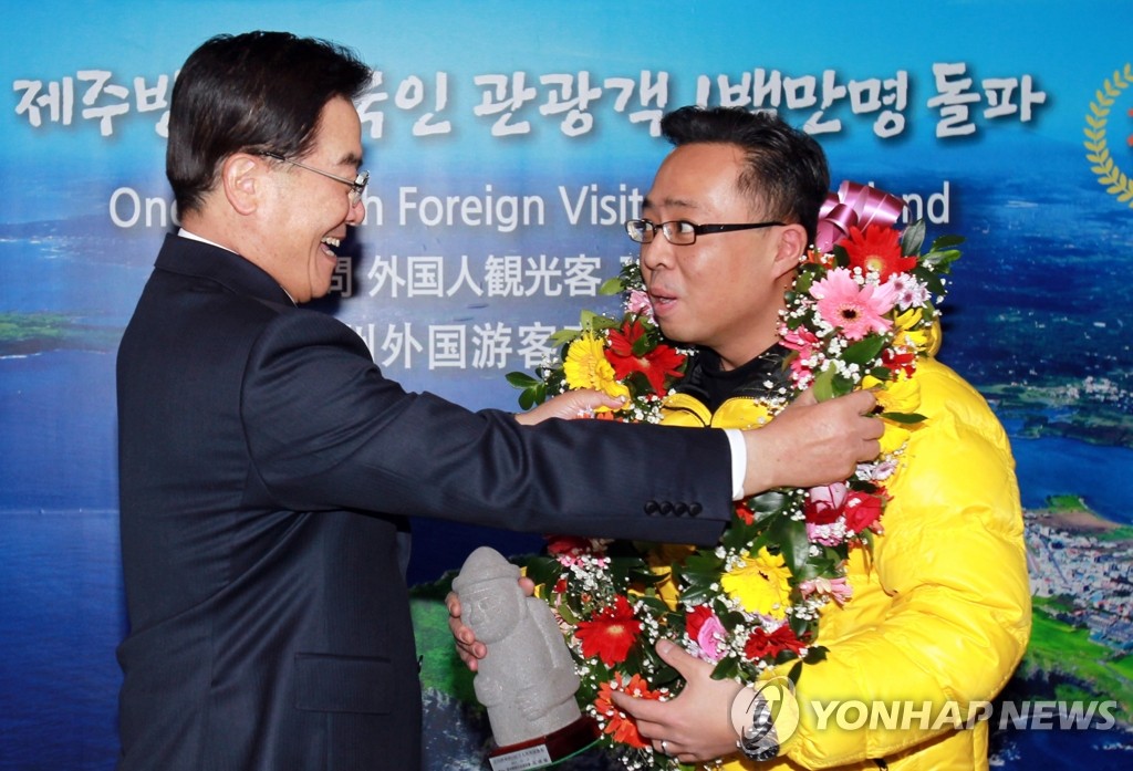 �X���٦{�D����100�U�ӥ~��C��