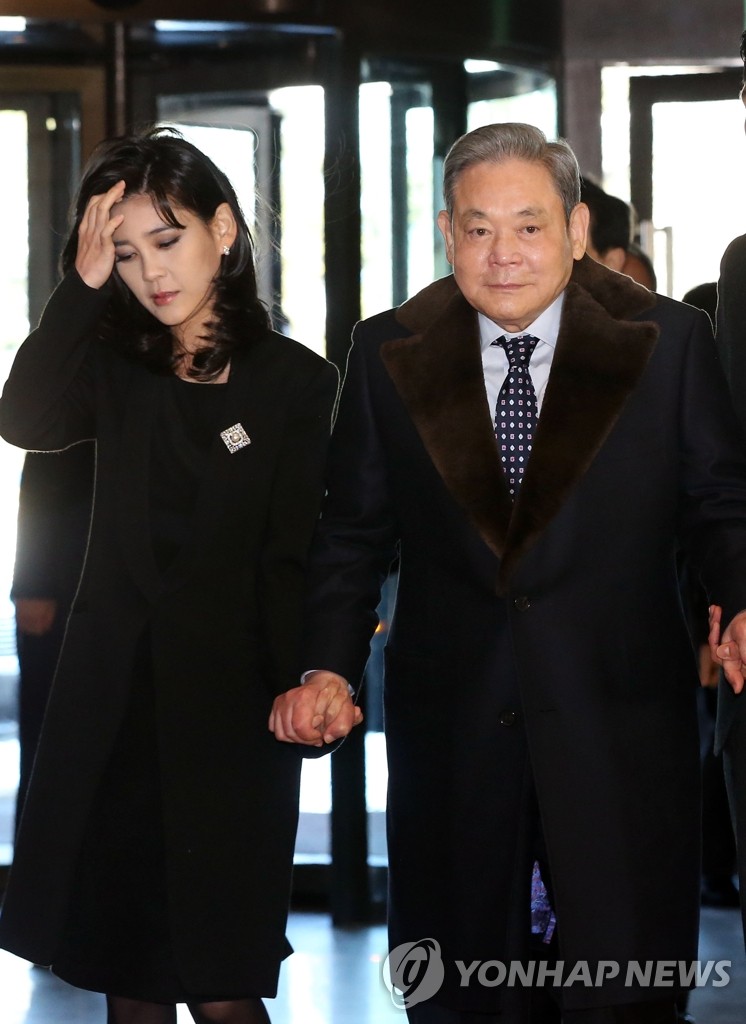 �������M�R�k���I�u