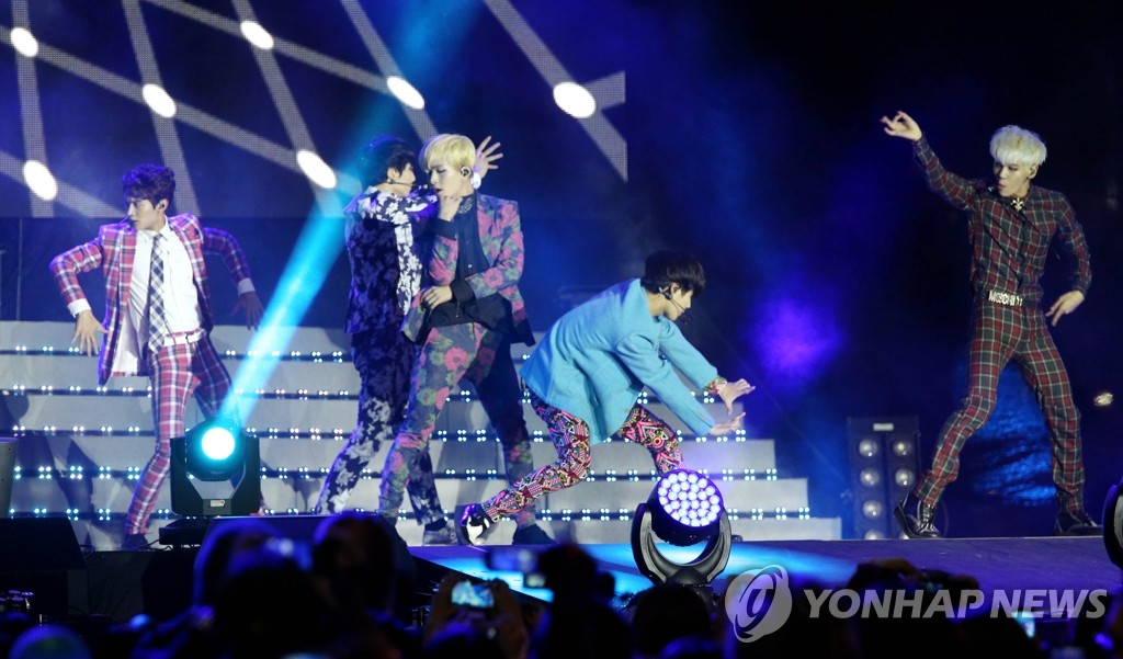 SHINee�^�k